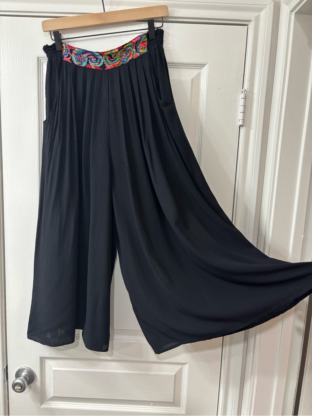 Vtg. Wide-Leg Palazzo Pants with Multicolor Embroidered Waist